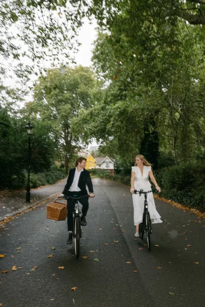 Mirjam and Ben on bikes