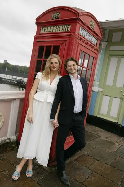 Mirjam and Ben at a red phone box