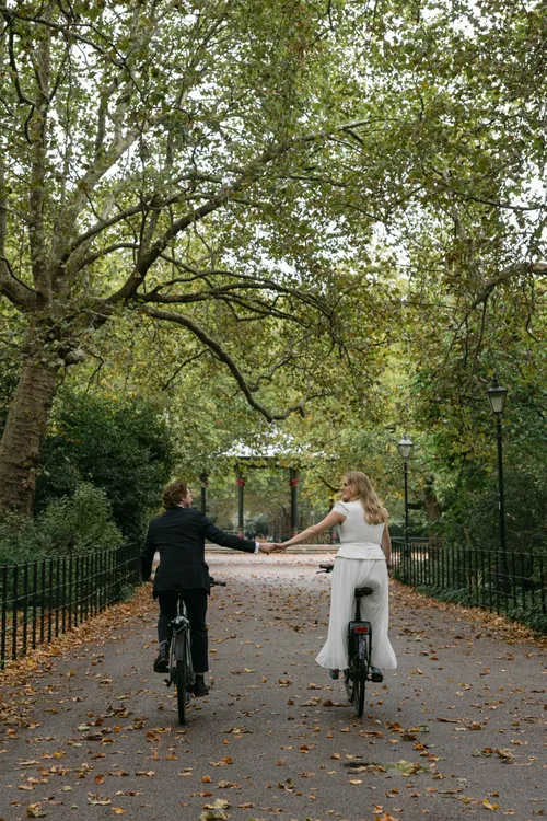 Cycling through Tuscan hills